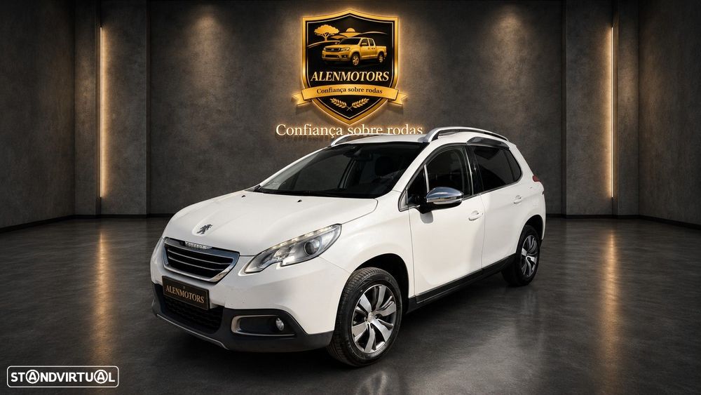 Peugeot 2008 1.2 PureTech Allure - 1