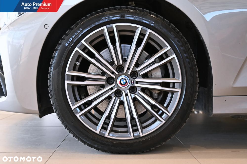 BMW Seria 3 330i xDrive M Sport sport - 22
