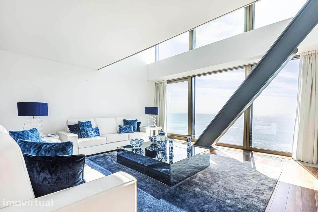Duplex T3 em primeira linha mar, condomínio de luxo em Cascais - Grande imagem: 2/37