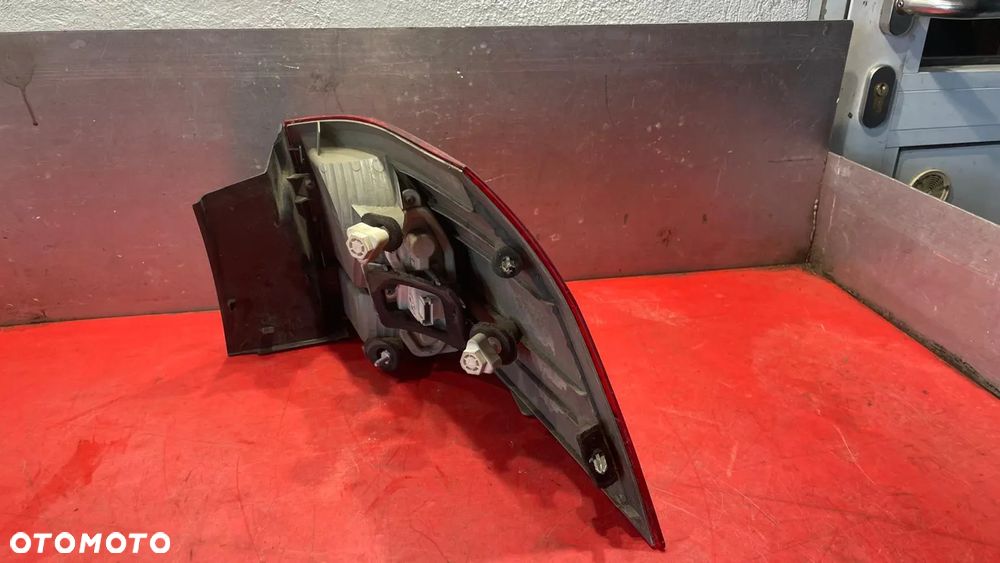 OPEL VECTRA C LIFT KOMBI LAMPA TYŁ LEWY - 3