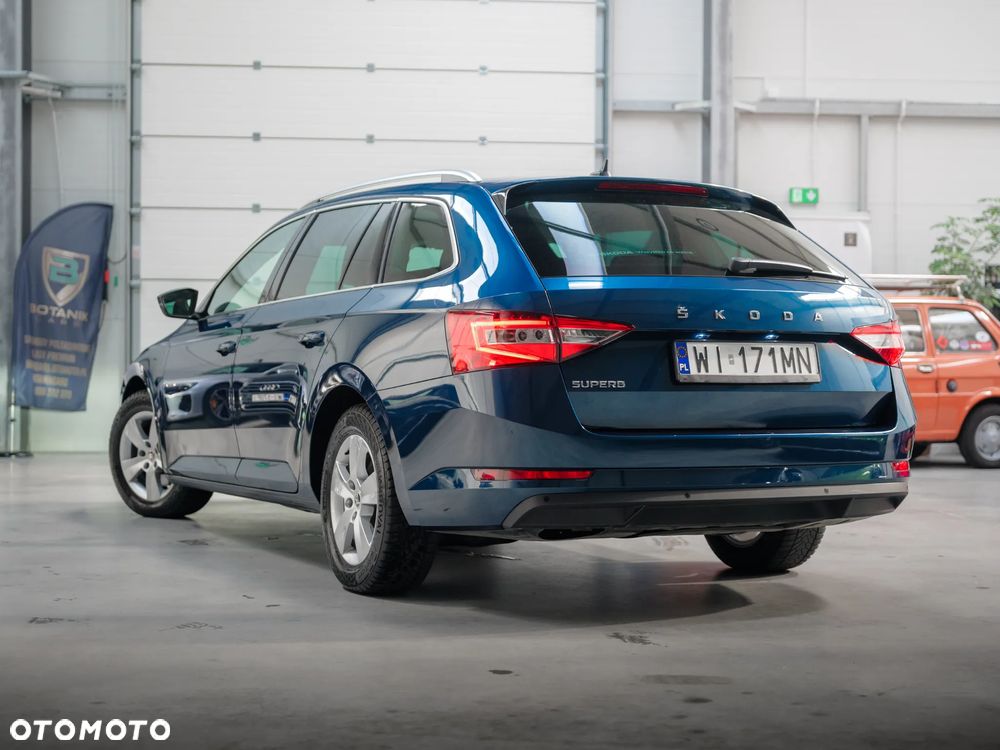 Skoda Superb 2.0 TDI SCR Ambition - 7