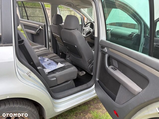 Volkswagen Touran 2.0 TDI Trendline - 12