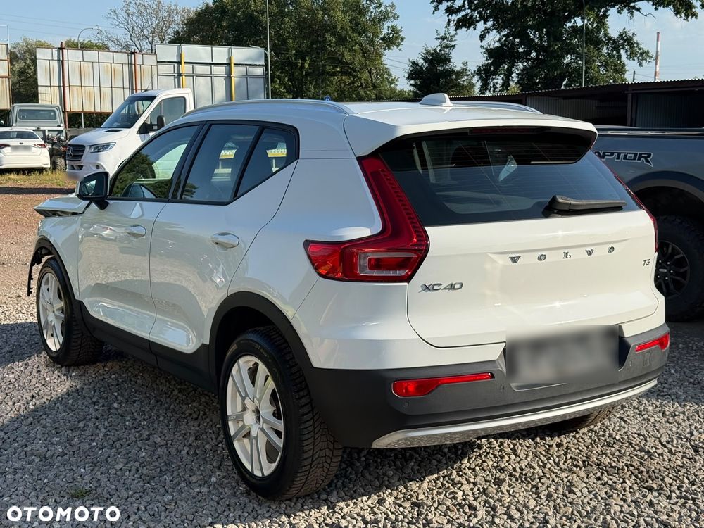 Volvo XC 40 T3 Momentum Pro - 1