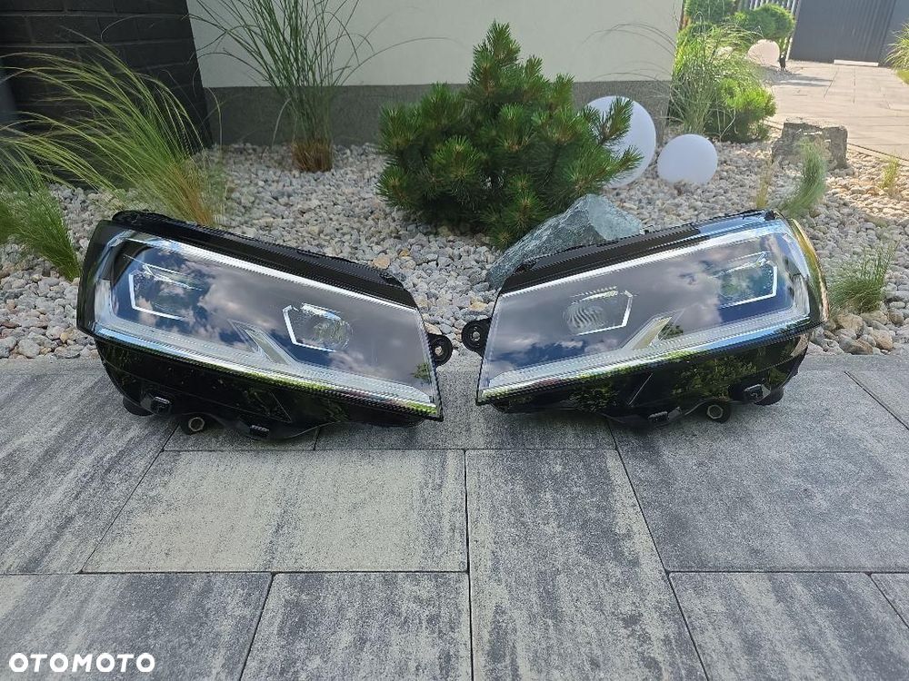 VW T6.1 7L1 LIFT Lampy przód Full Led Matrix IQ Light 7L1941035D 7L1941036E - 1