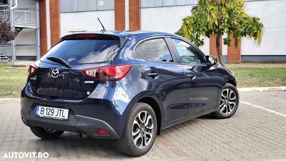 Mazda 2 2016 photo 4