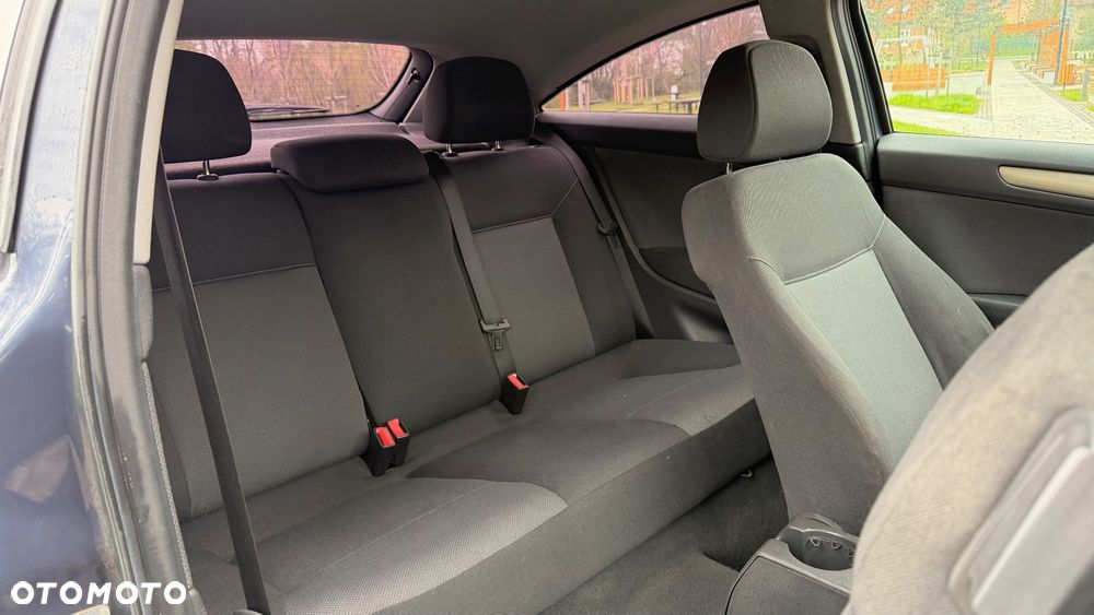 Opel Astra 1.6 NAVI - 8