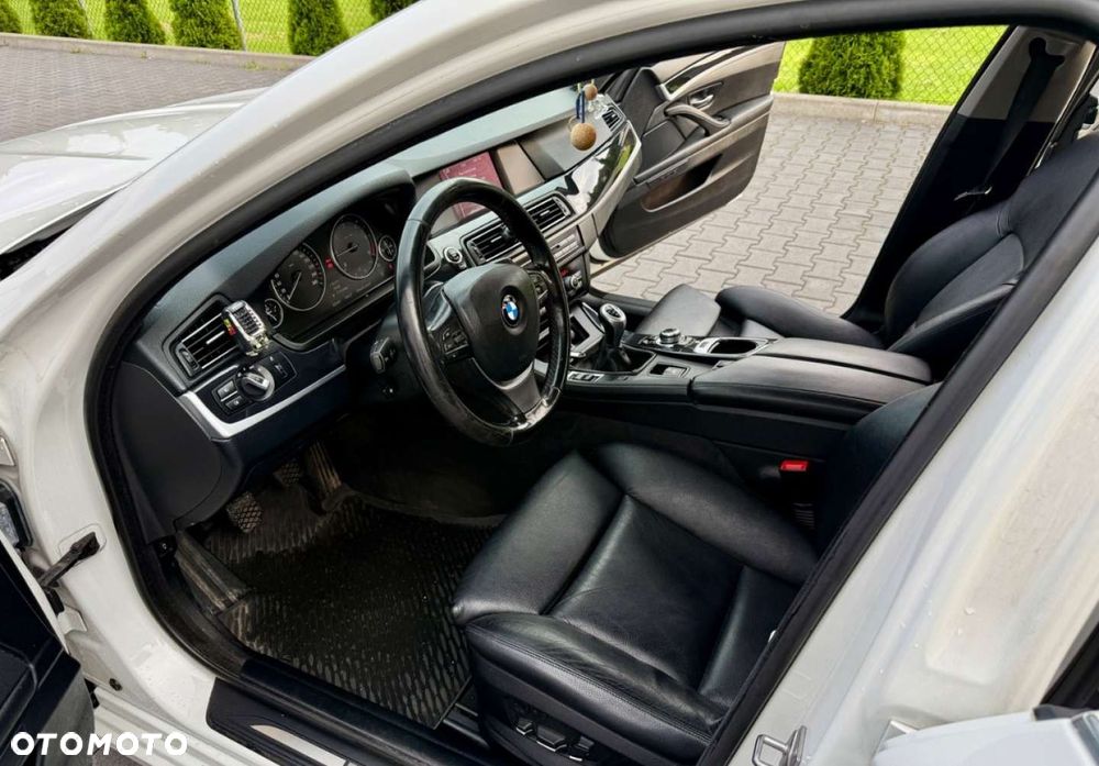 BMW Seria 5 - 13