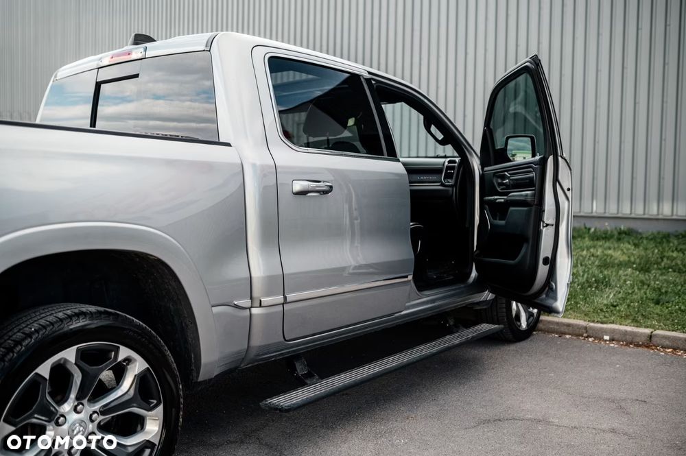 RAM 1500 - 12