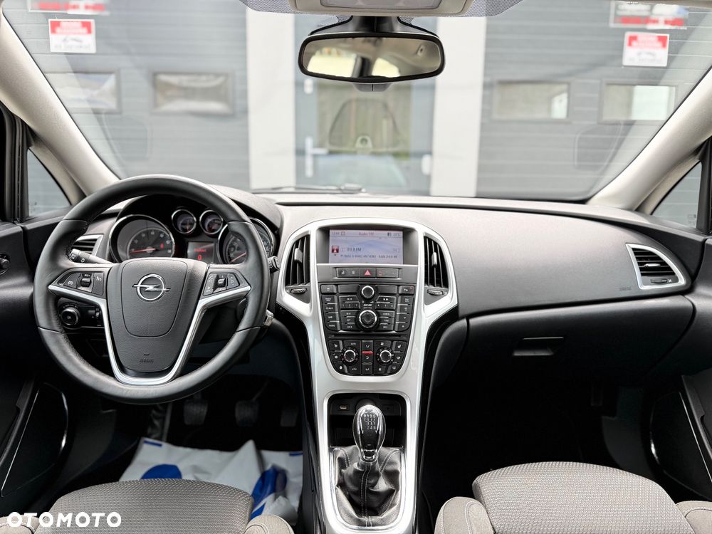 Opel Astra 1.4 Turbo Design Edition - 19