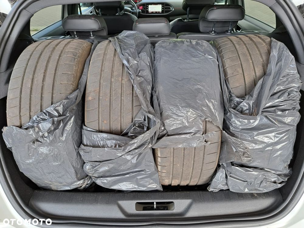 Peugeot 308 1.6 PureTech GPF GT S&S EAT8 - 36