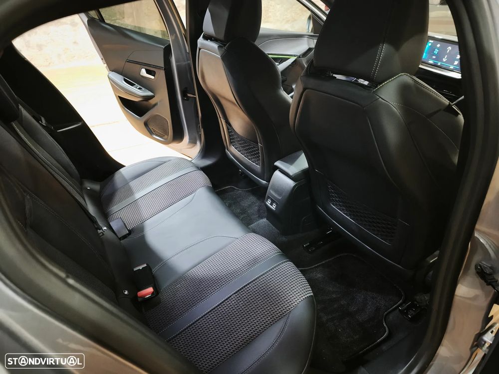 Peugeot 208 PureTech 100 GT - 22