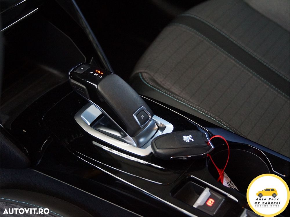 Peugeot 208 PureTech 100 EAT8 Allure Pack - 31
