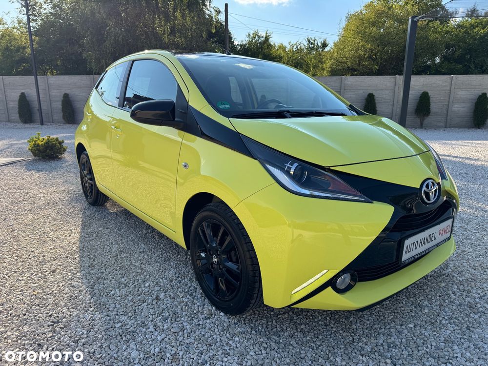 Toyota Aygo x mit x-business Paket - 3