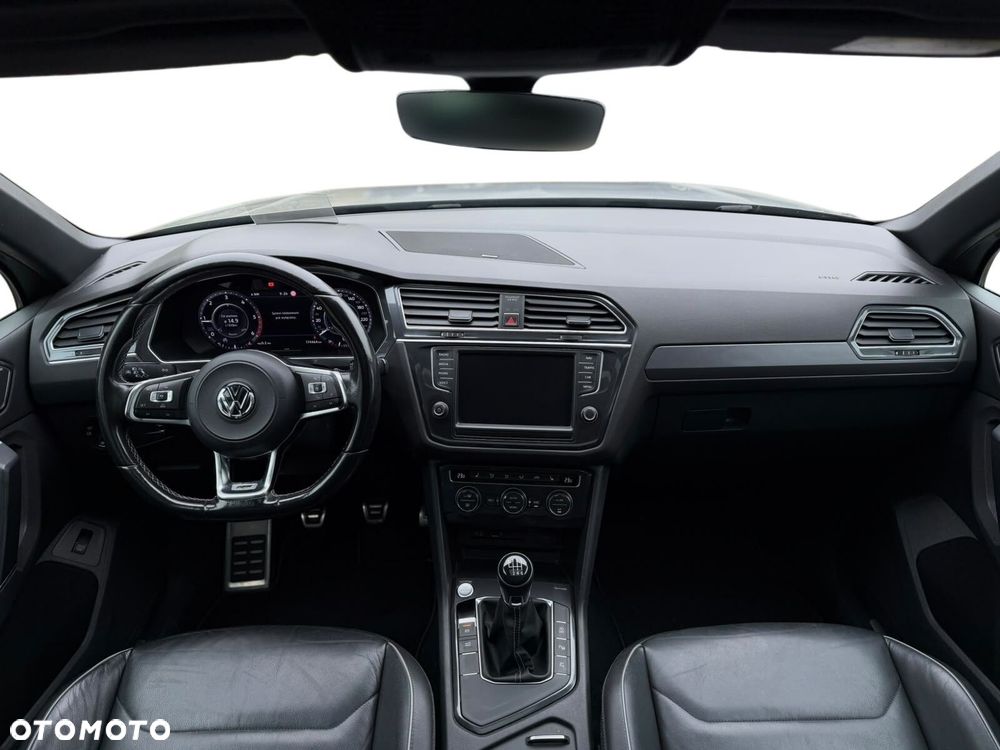 Volkswagen Tiguan - 16