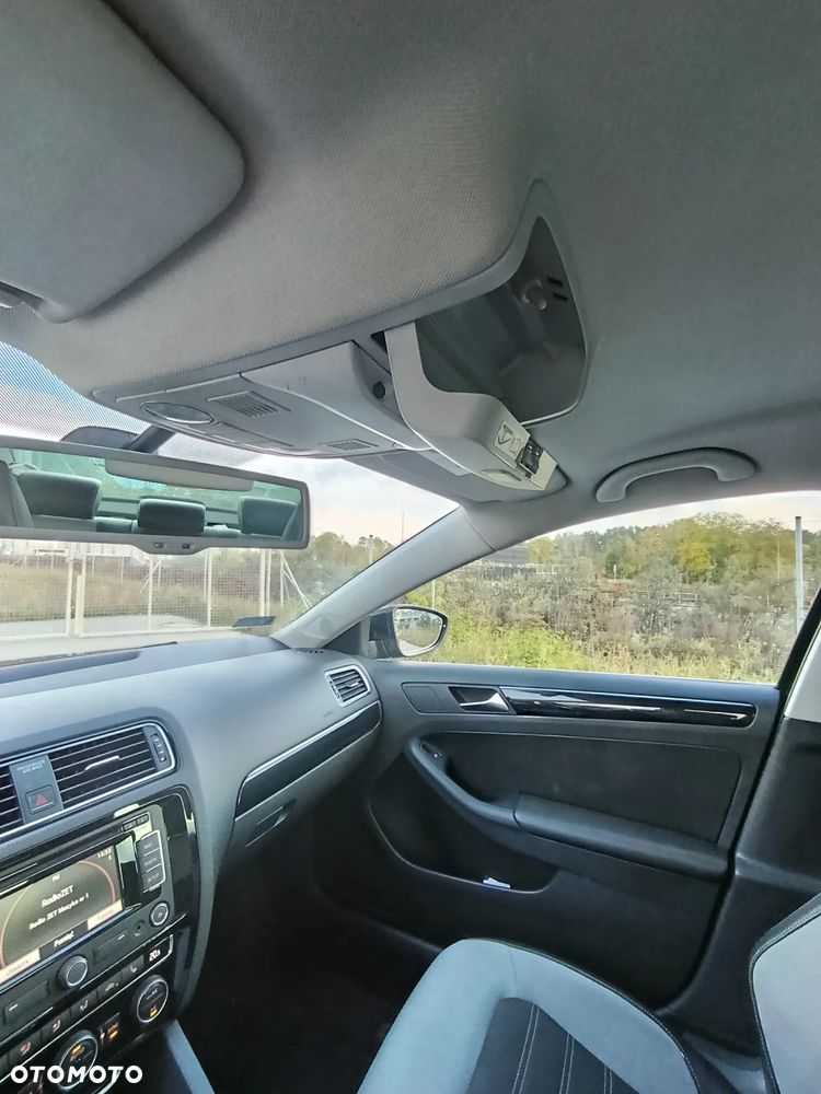 Volkswagen Jetta 1.4 TSI BMT Highline - 22