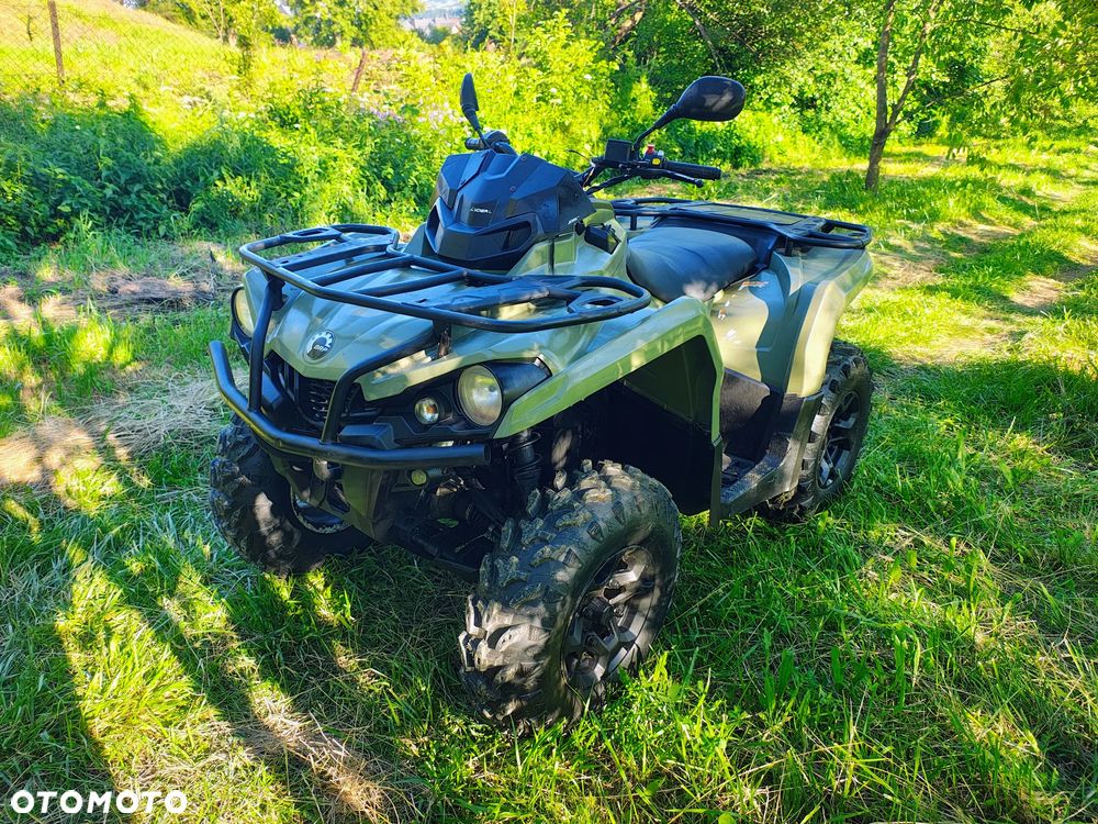 Can-Am Outlander - 2