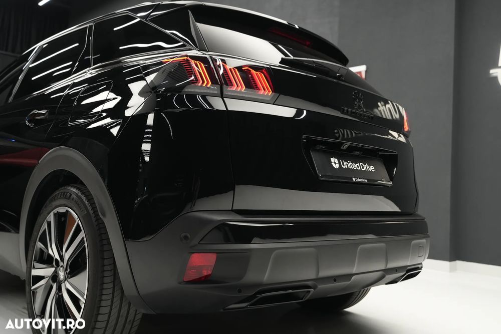 Peugeot 3008 PHEV 300 EAT8 4X4 GT - 32