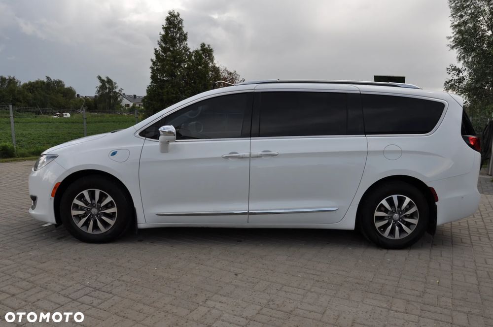 Chrysler Pacifica - 5
