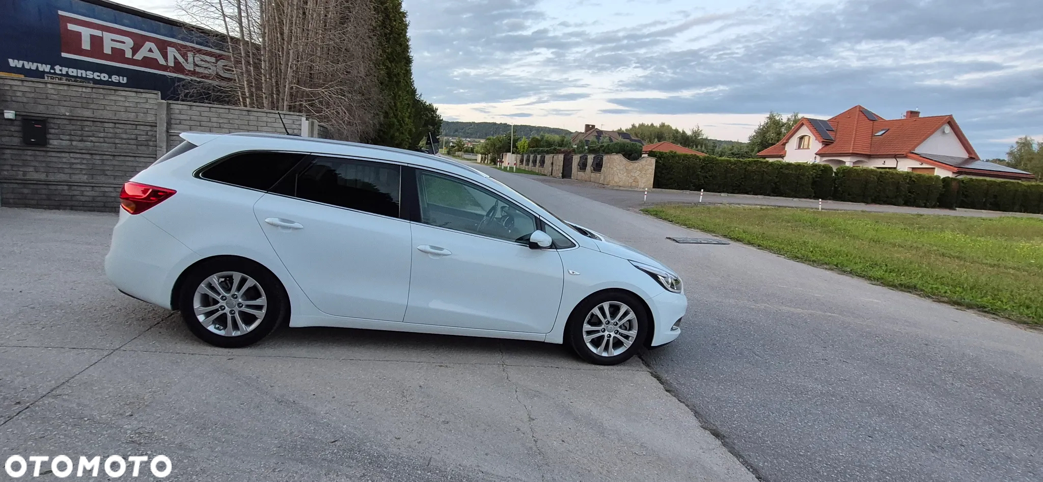 Kia Ceed 1.6 GDI ISG SW Platinum Edition - 6