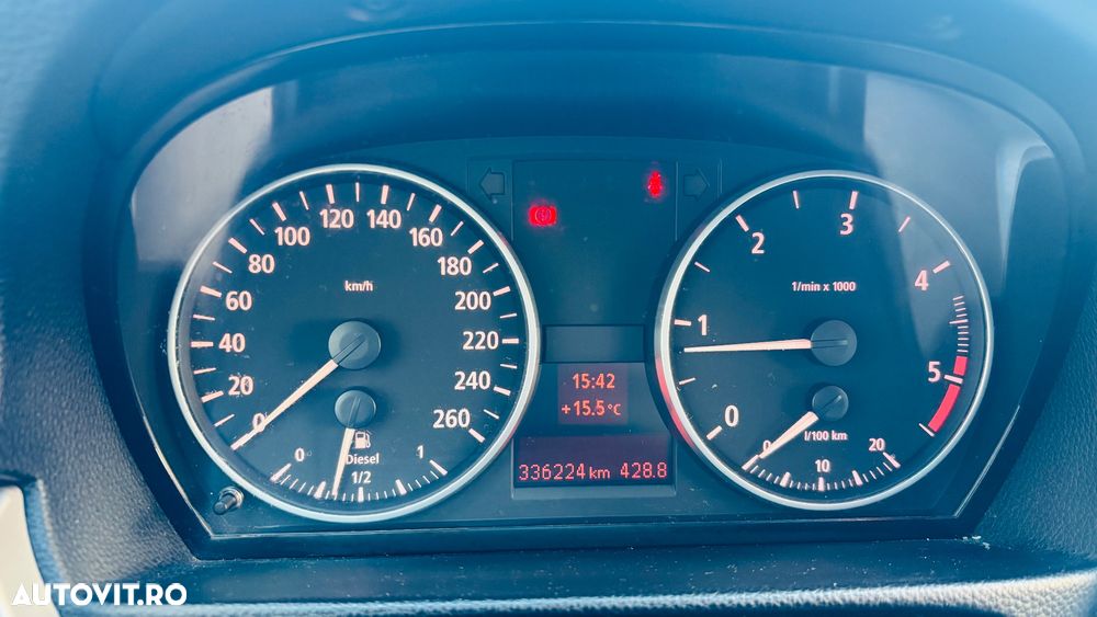 BMW Seria 3 320d - 10