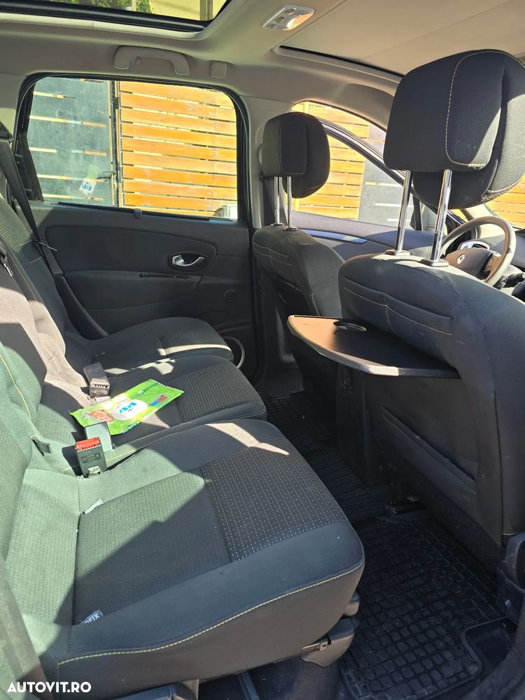 Renault Grand Scenic 1.9dCi Privilege - 8