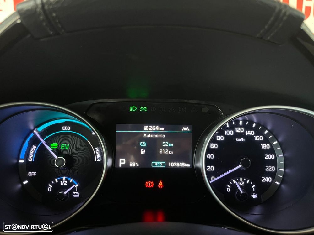 Kia XCeed - 18