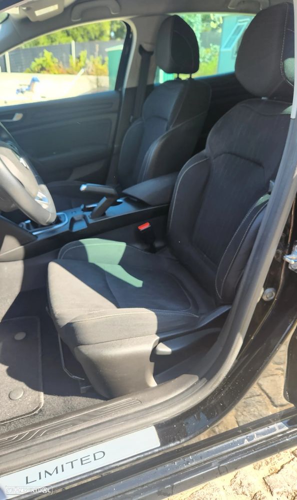 Renault Mégane 1.5 Blue dCi Limited - 14
