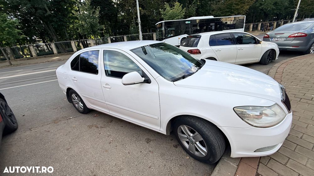 Skoda Octavia 1.6 TDI Ambiente - 4