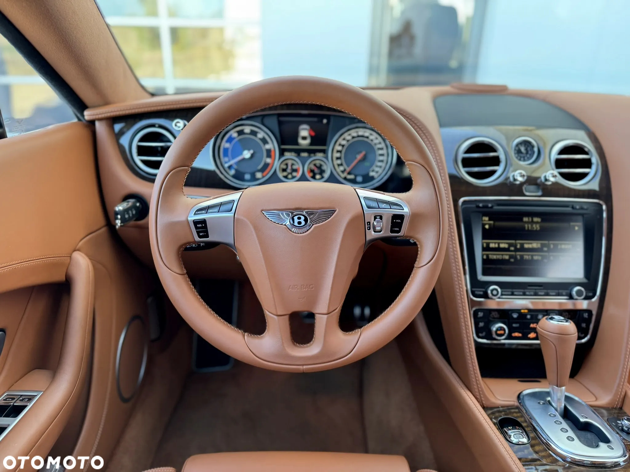 Bentley Continental GT - 12