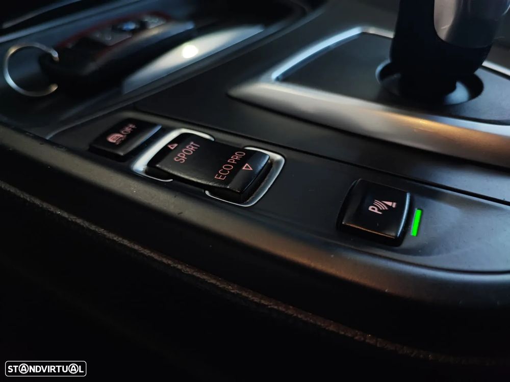 BMW 320 d Auto Pack M - 47