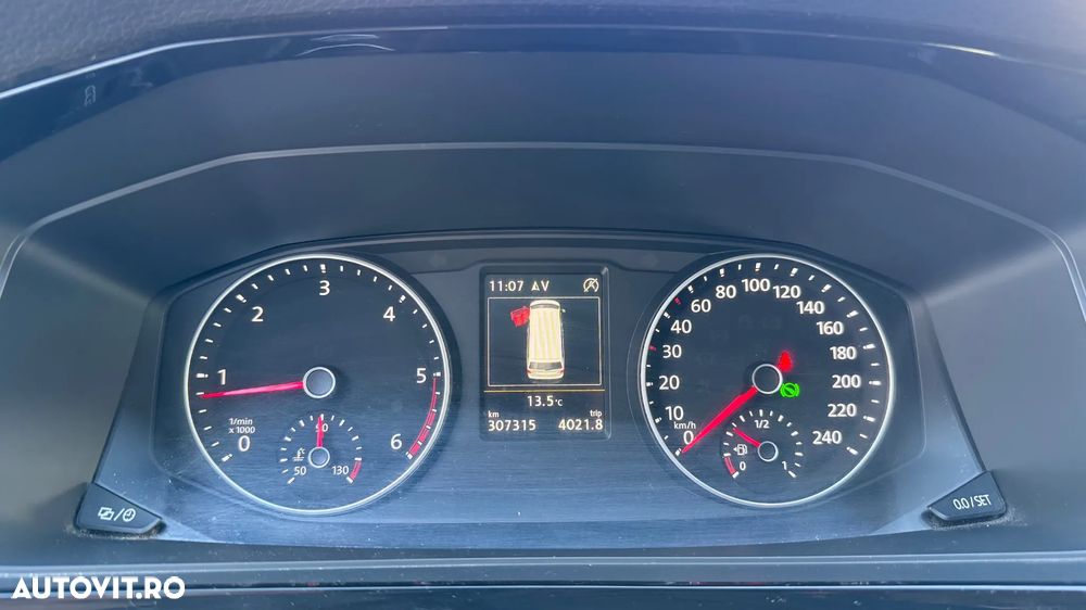 Volkswagen Multivan - 15