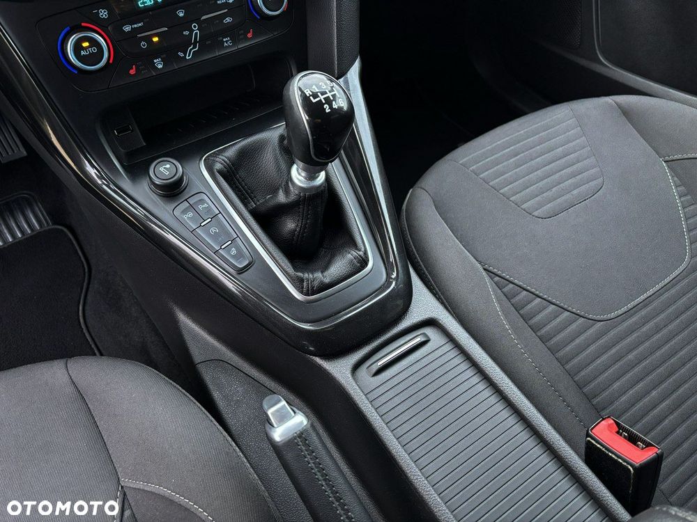 Ford Focus 1.5 EcoBoost STart-Stopp-System Titanium - 16