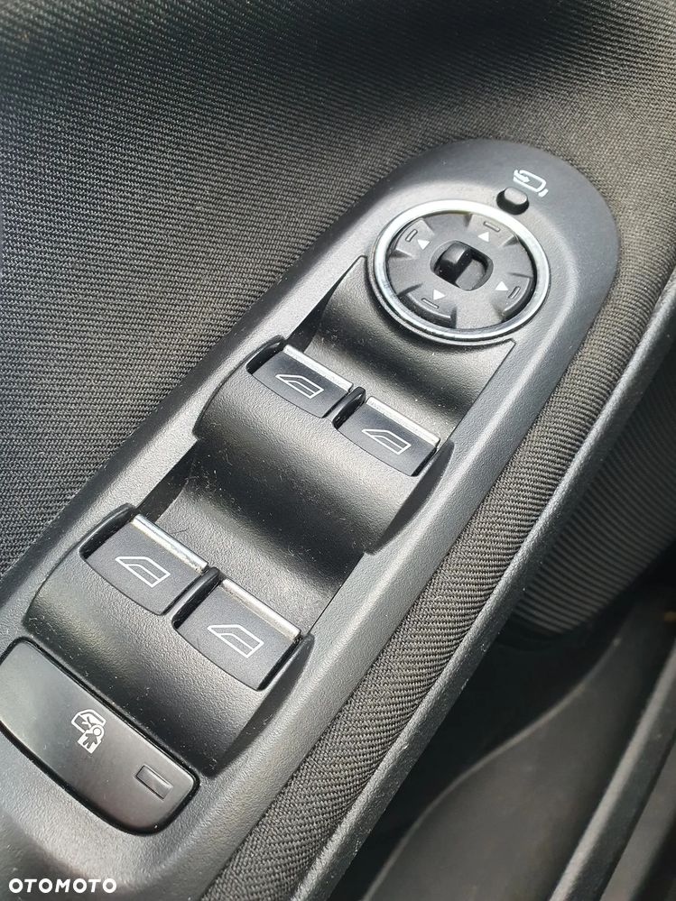 Ford S-Max - 20