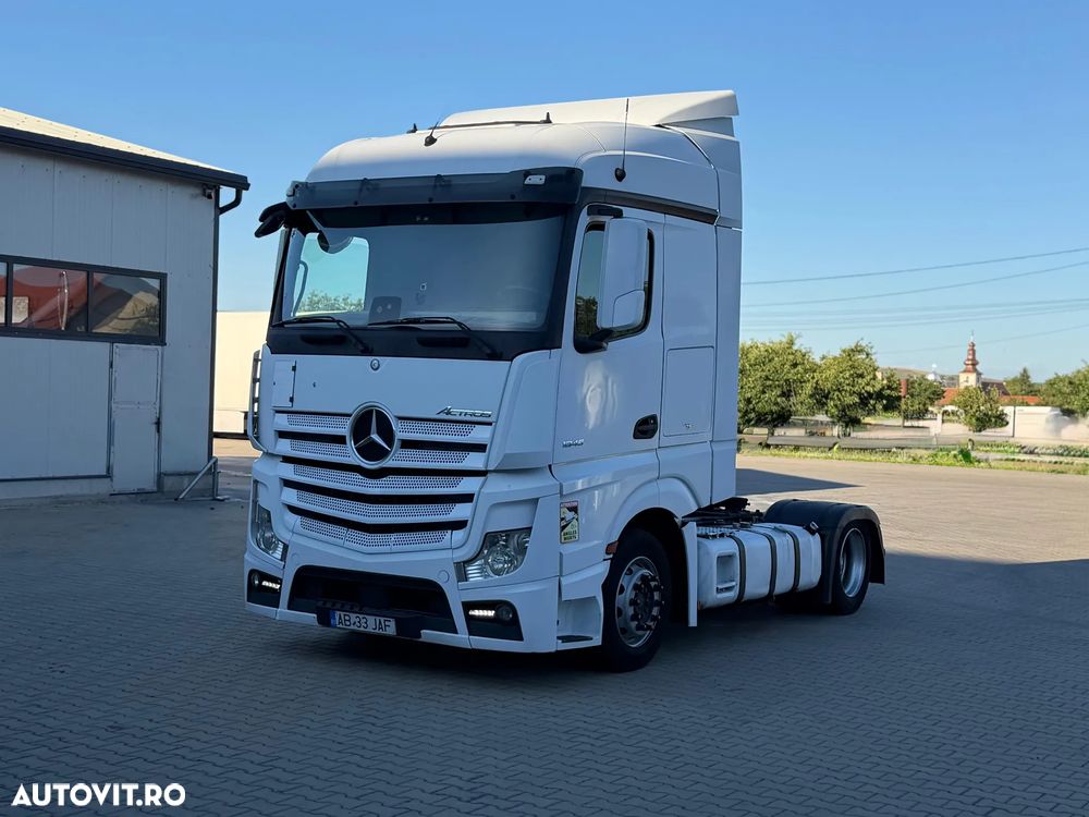 Mercedes-Benz ACTROS - 10