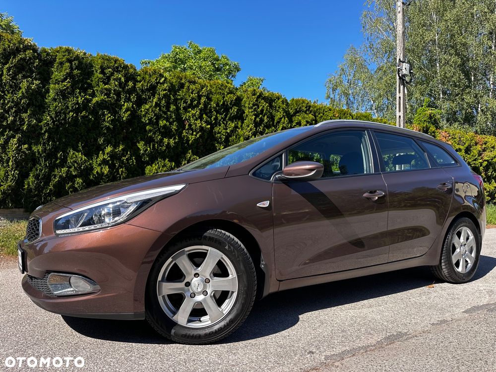 Kia Ceed 1.4 CVVT Fifa World Cup Edition - 8