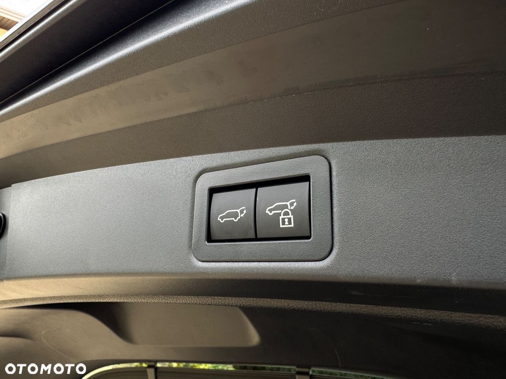 Toyota Corolla 1.8 Hybrid Style - 36
