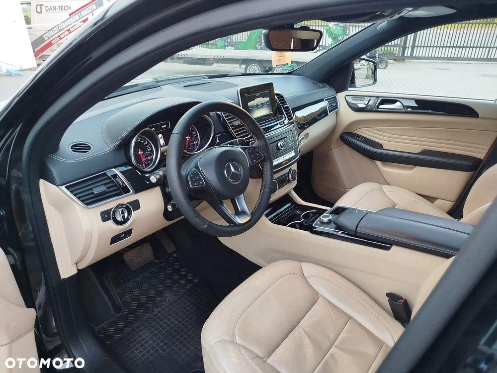 Mercedes-Benz GLE 350 d Coupe 4Matic 9G-TRONIC AMG Line - 9