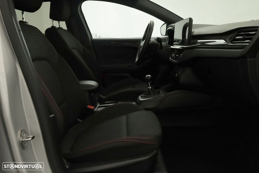 Ford Focus 1.0 EcoBoost MHEV ST-Line X - 19