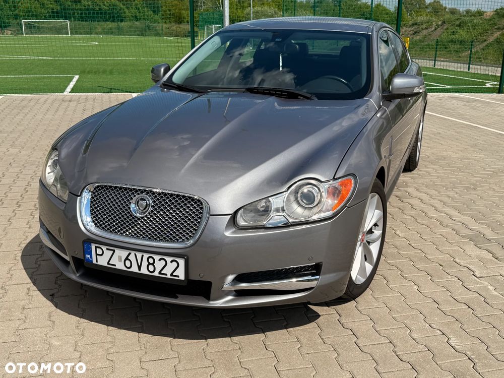Jaguar XF 2.7 V6 D Luxury - 6