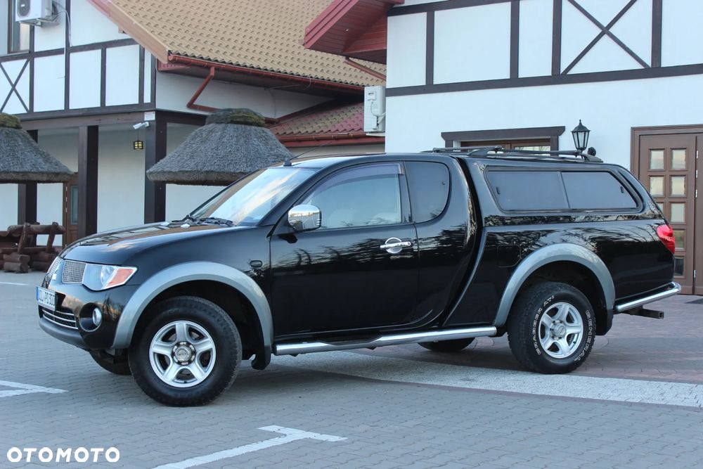 Mitsubishi L200 Pick Up 4x4 Intense Club Cab - 22