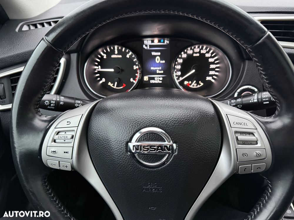 Nissan Qashqai 1.6 DCI Xtronic TEKNA - 19