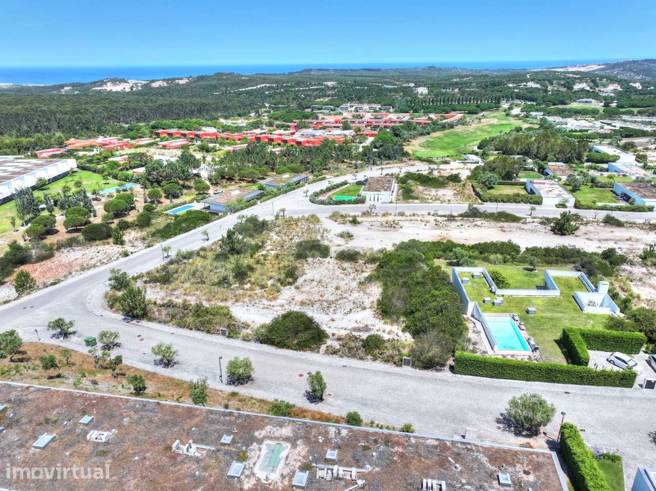 Lote Premium no Bom Sucesso Resort c/ Projeto & Assinado por So... - Grande imagem: 2/22