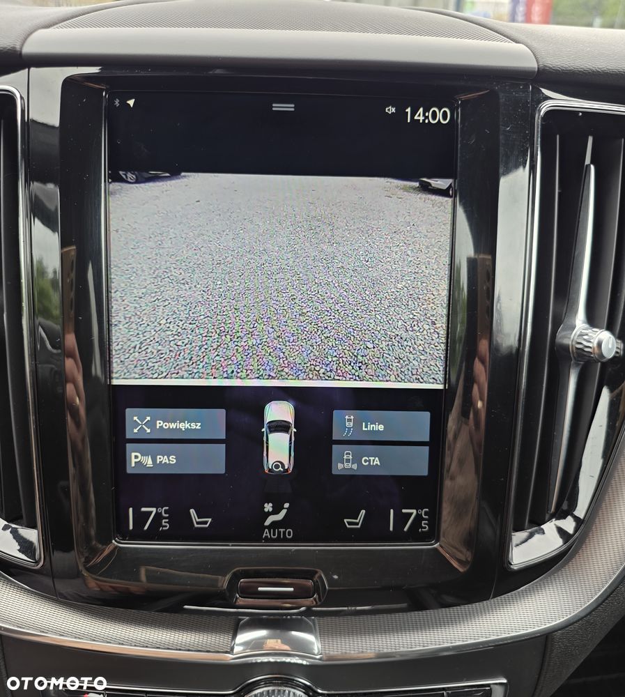 Volvo XC 60 D4 AWD Geartronic RDesign - 26