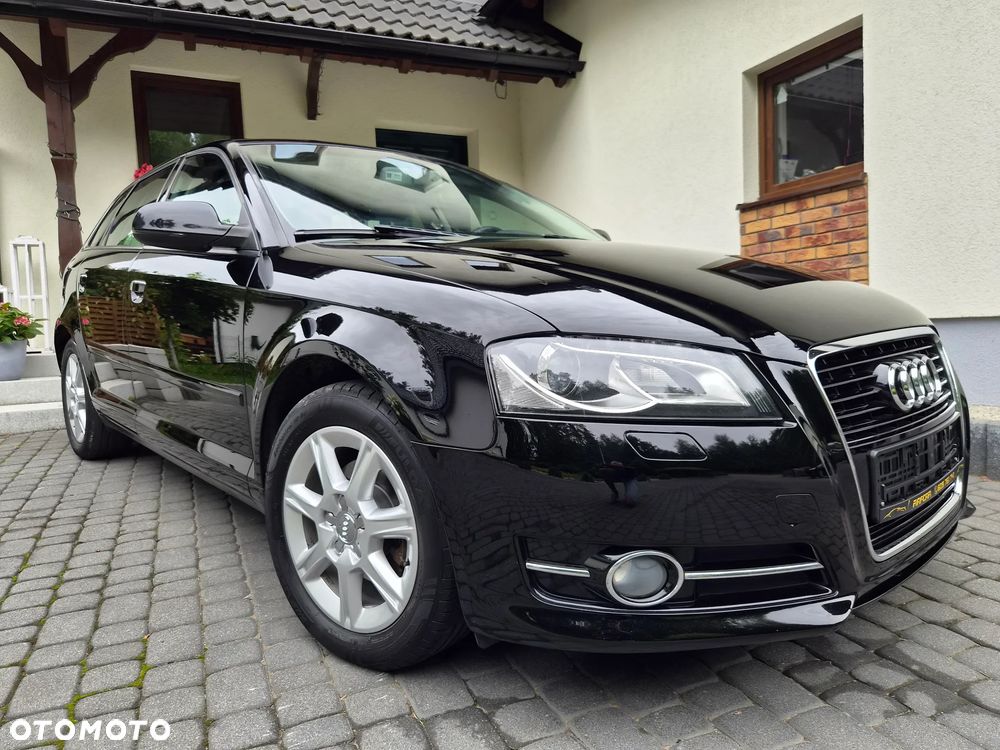 Audi A3 Sportback 1.6 TDI S tronic Attraction - 5