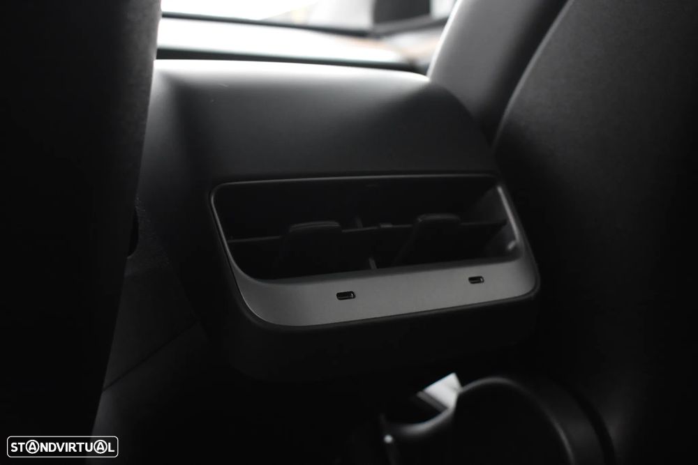 Tesla Model Y Performance Tração Integral - 52