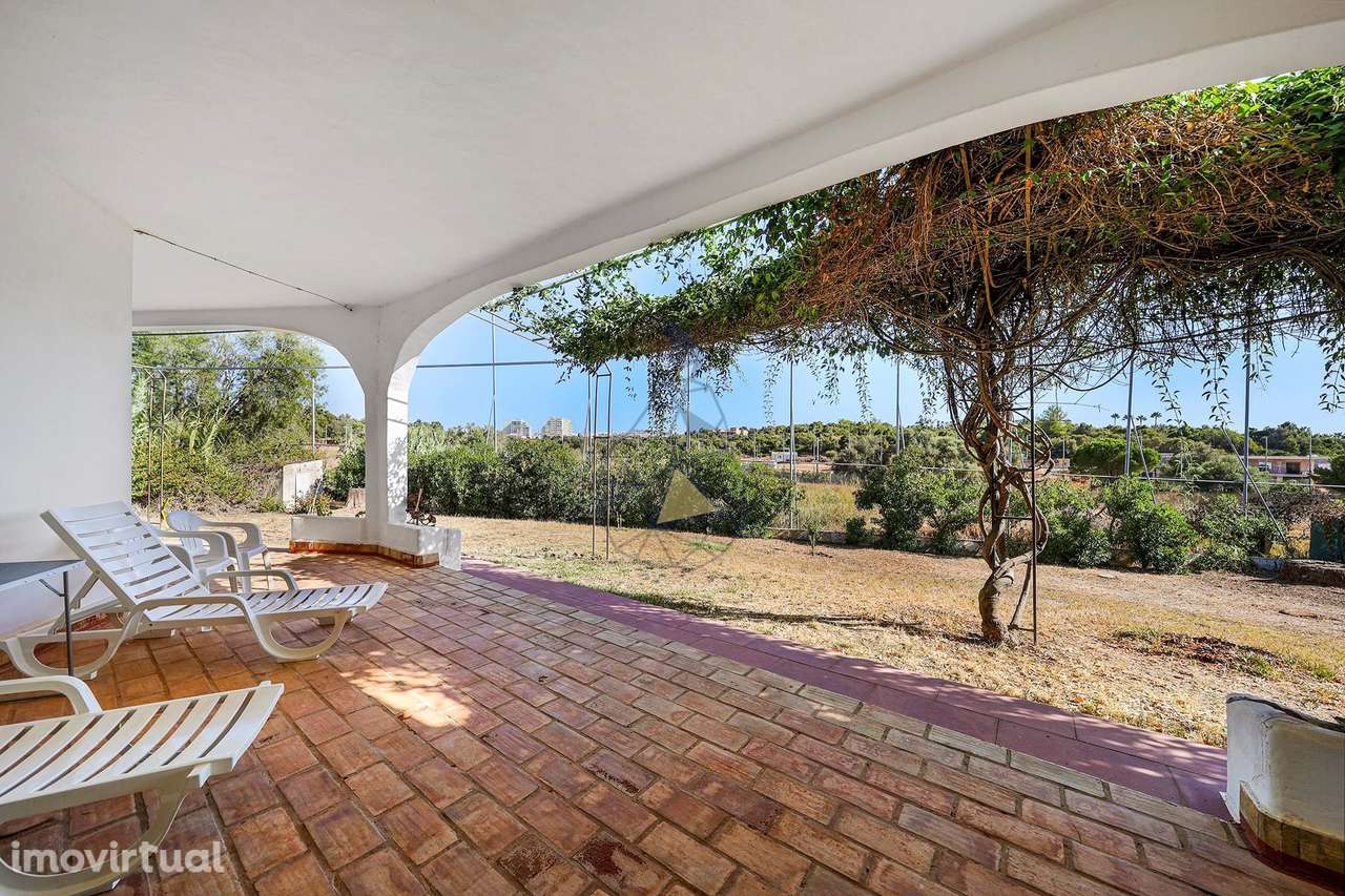 Entre o Mar e a Tradição – Moradia T3 em Alvor - Grande imagem: 3/55