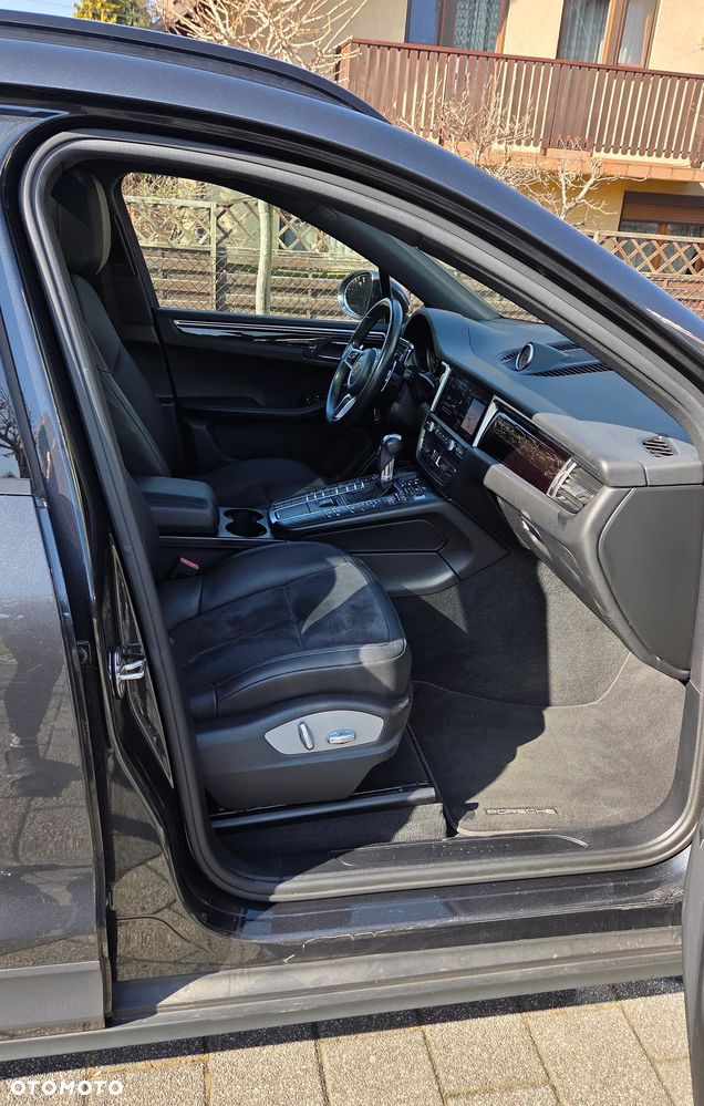 Porsche Macan Standard - 17