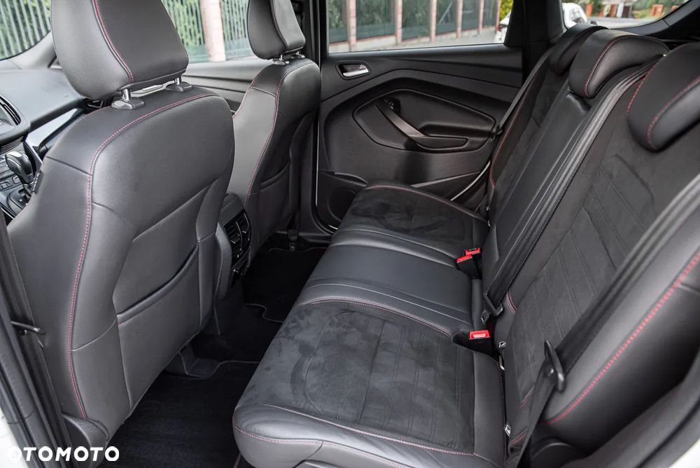 Ford Kuga 2.0 TDCi AWD ST-Line - 28