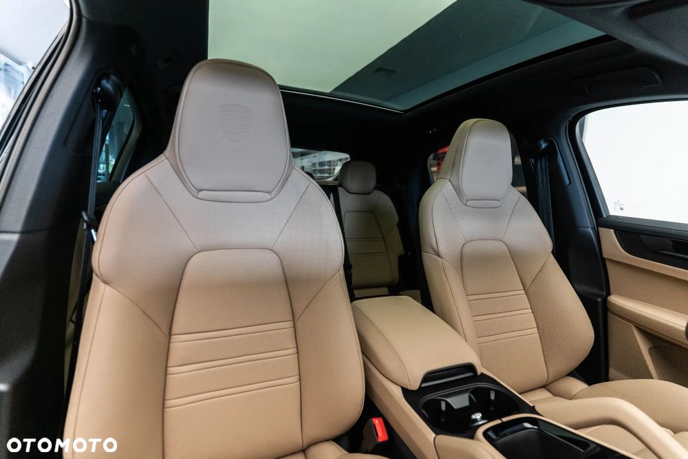 Porsche Cayenne E-Hybrid - 16