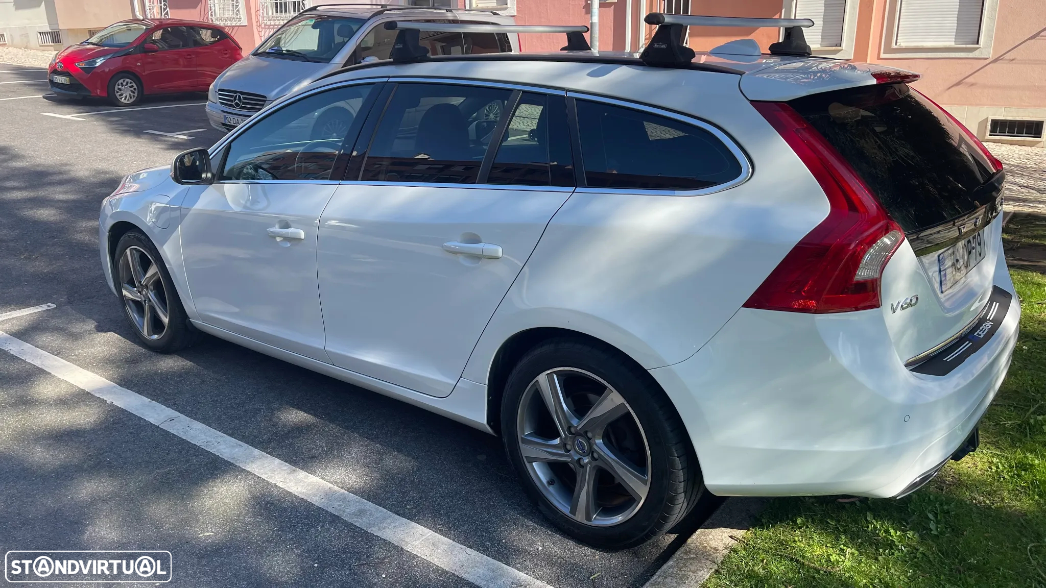 Volvo V60 2.4 D6 Momentum AWD Phev - 6